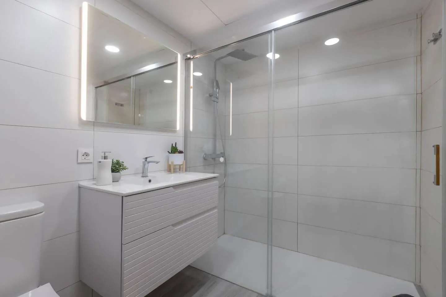 Apartamento Camelias Marbella Playa Con Parking Spain