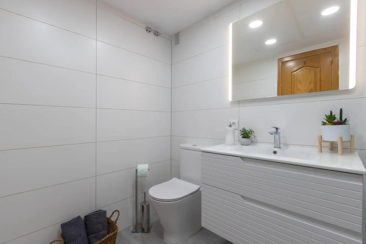 Apartamento Camelias Marbella Playa Con Parking 0*,  Spain